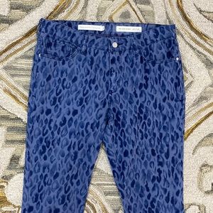 Anthropologie pilcro and the letterpress leopard Mid rise skinny size 28 x 28.5